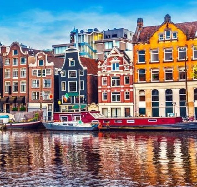 Putovanje u Amsterdam – kuće uz kanal